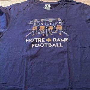 Men’s Norte Dame football t shirt size XL ☘️